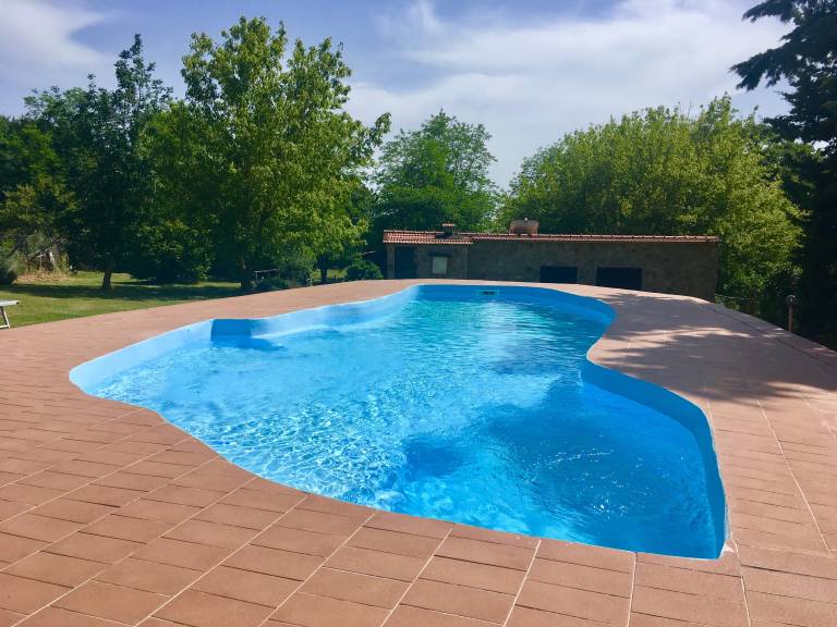 Farmhouse "Volpe" with Shared Pool, Private Terrace & Wi-Fi — photo 2