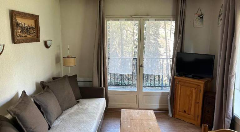 Wonderful rental apartment with yard, patio & private pool | Next to the ski | Pets are welcome — photo 2