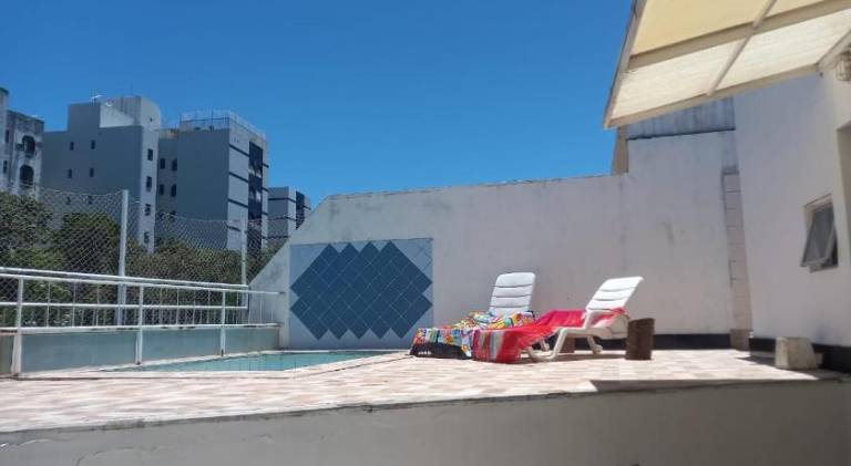 Apartment with pool — photo 3