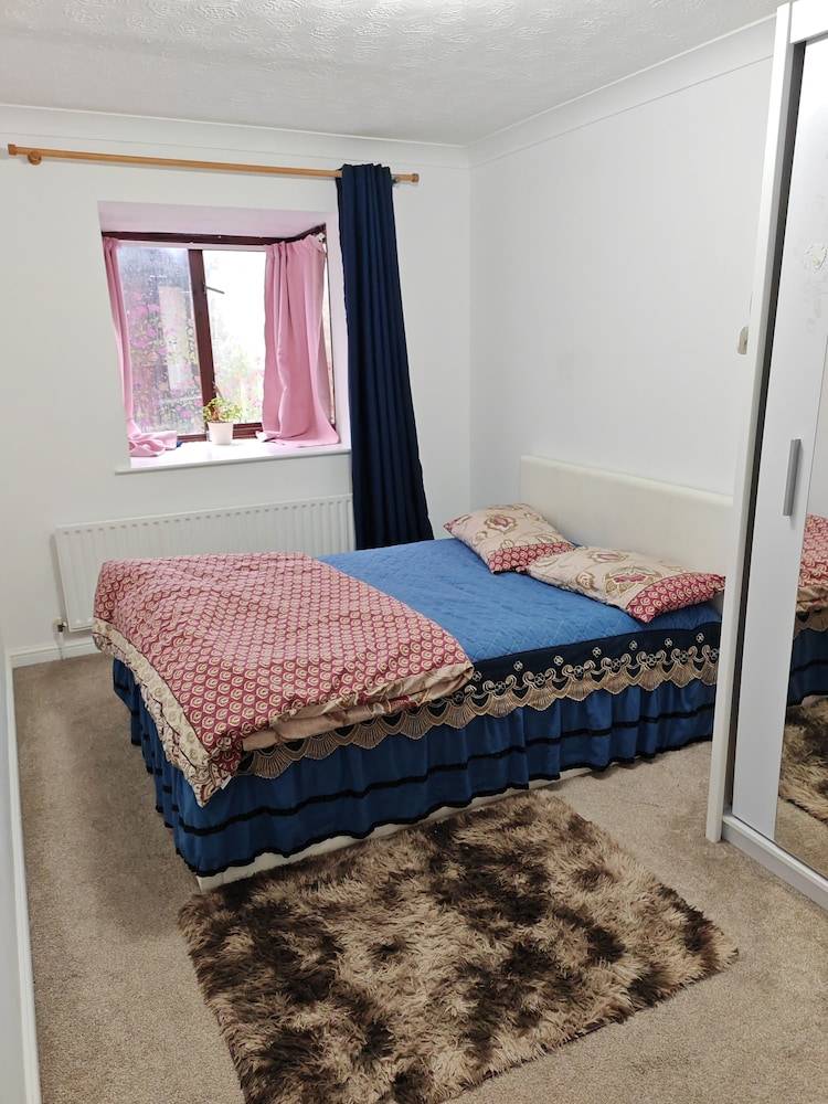 Apartment Croydon