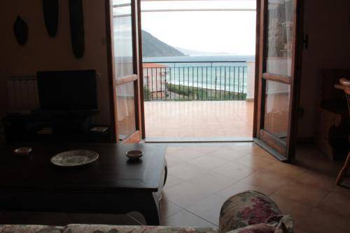 Rental apartment with garden & terrace — photo 5