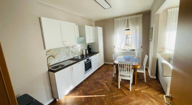 Rental apartment with 4 rooms for 12 persons — photo 4