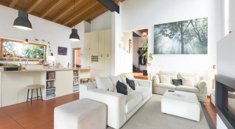 Fully equipped pleasant vacation home with patio, yard & jacuzzi | Pet-friendly — photo 2
