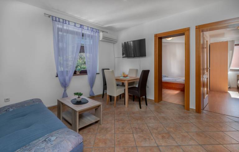 Apartments Lacic 3