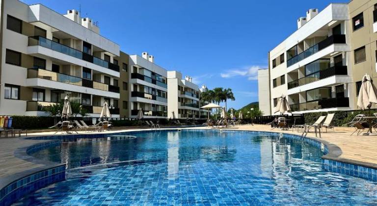 Holiday apartment with pool in Florianópolis