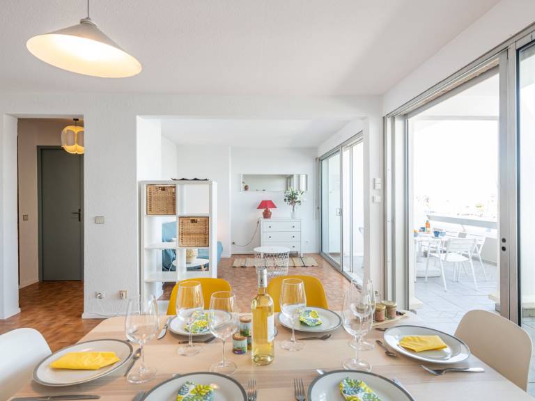 Lovely apartment with patio | Pet-friendly — photo 3