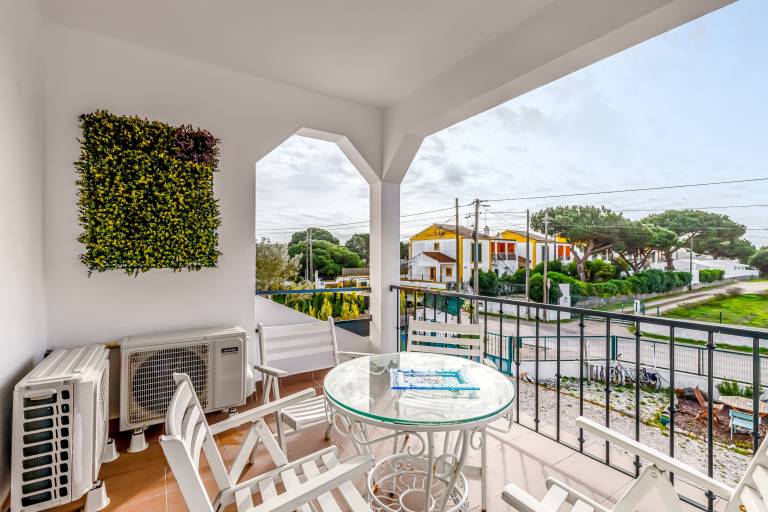 Villa with private pool & BBQ in Setubal