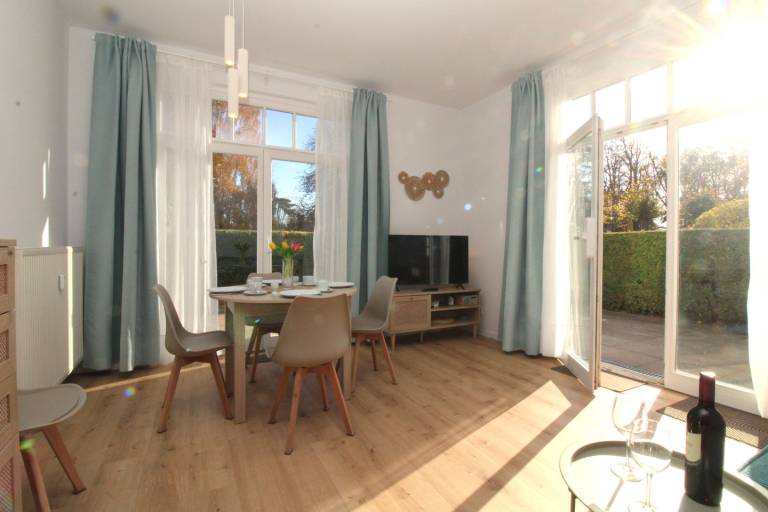 Haus Meeresblick WE E.11: strandnahe und moderne 3-Zimmer-Fewo mit großer Terrasse — photo 3