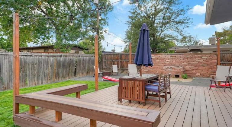 House with hot tub | Pets allowed — photo 5
