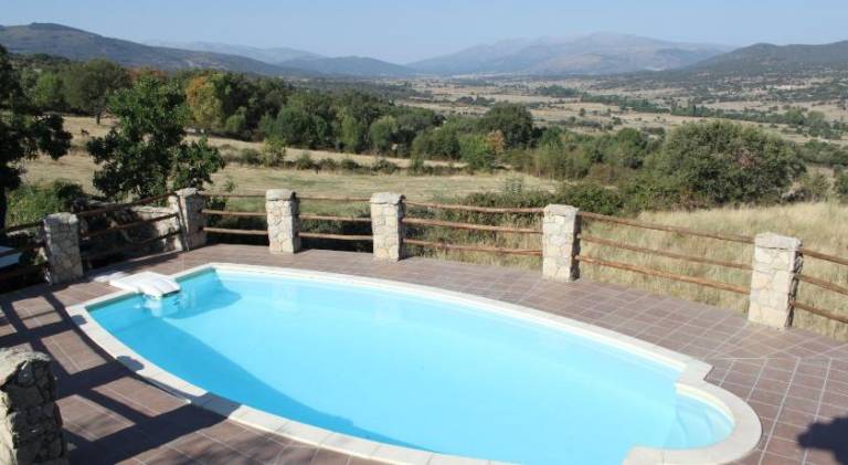 Vacation home with pool — photo 3