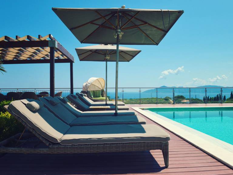 Beautiful house with private pool, garden & BBQ | Close to the beach | Pets are welcome — photo 2