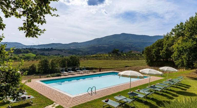 Family-oriented pleasant villa with garden, terrace & barbecue | Pets allowed — photo 3