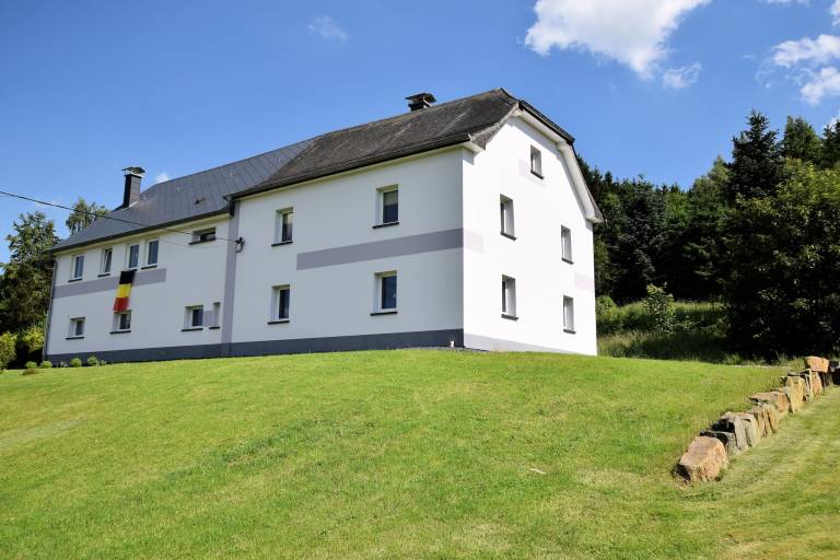 Fully equipped house with BBQ, garden & terrace | Pets allowed in Liege