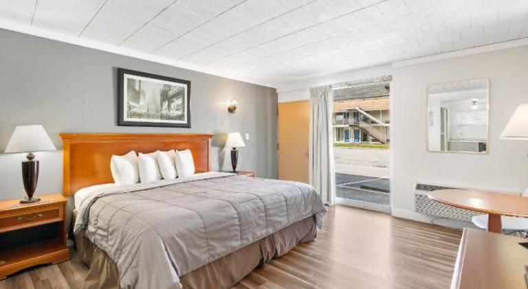 FairBridge Inn and Suites West Point — photo 2