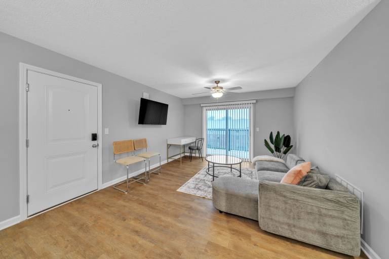 Apartment  New Albany