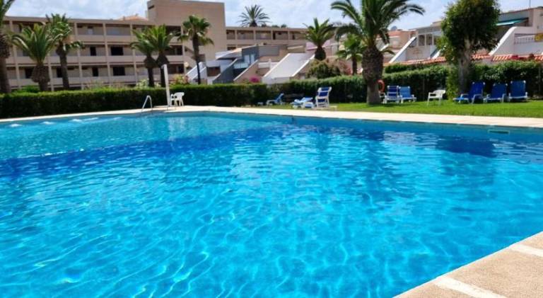 Apartment with pool in Roquetas de Mar