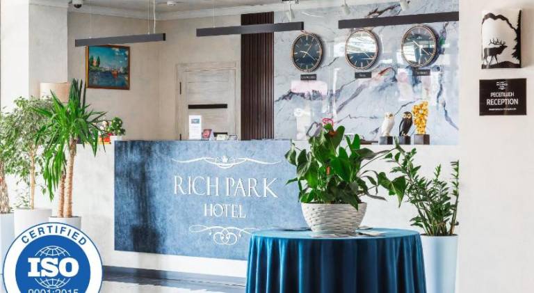 RICH PARK HOTEL
