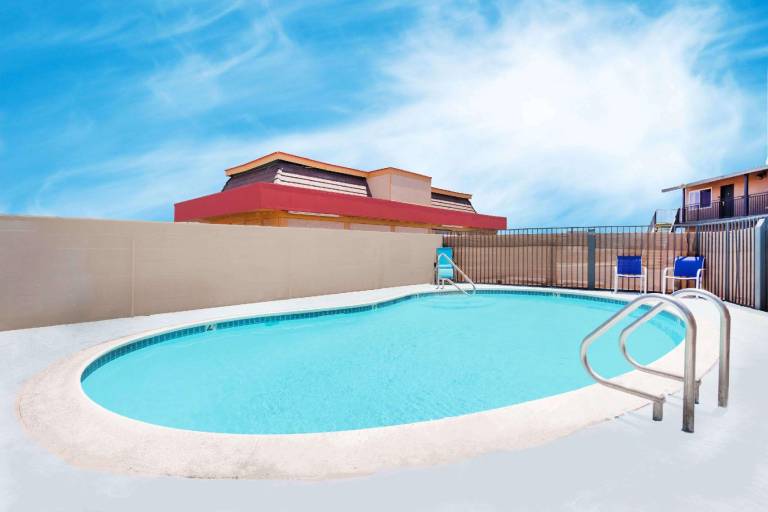 Travelodge by Wyndham Barstow — photo 2