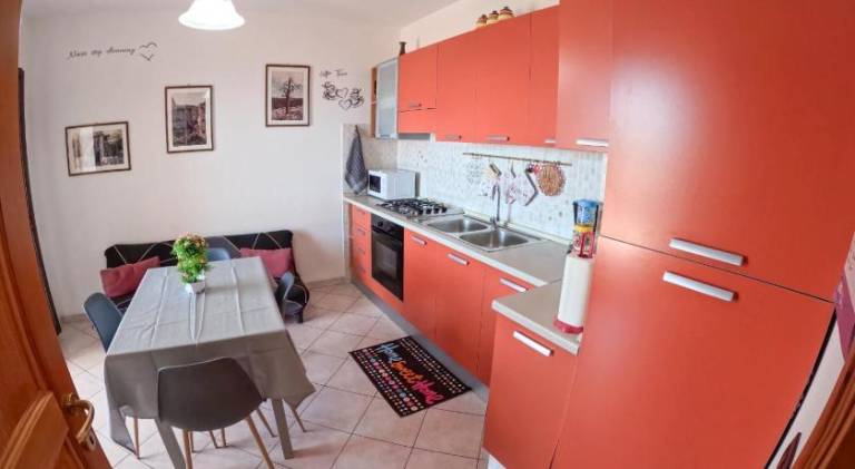 Rental apartment with terrace, yard & barbecue — photo 3