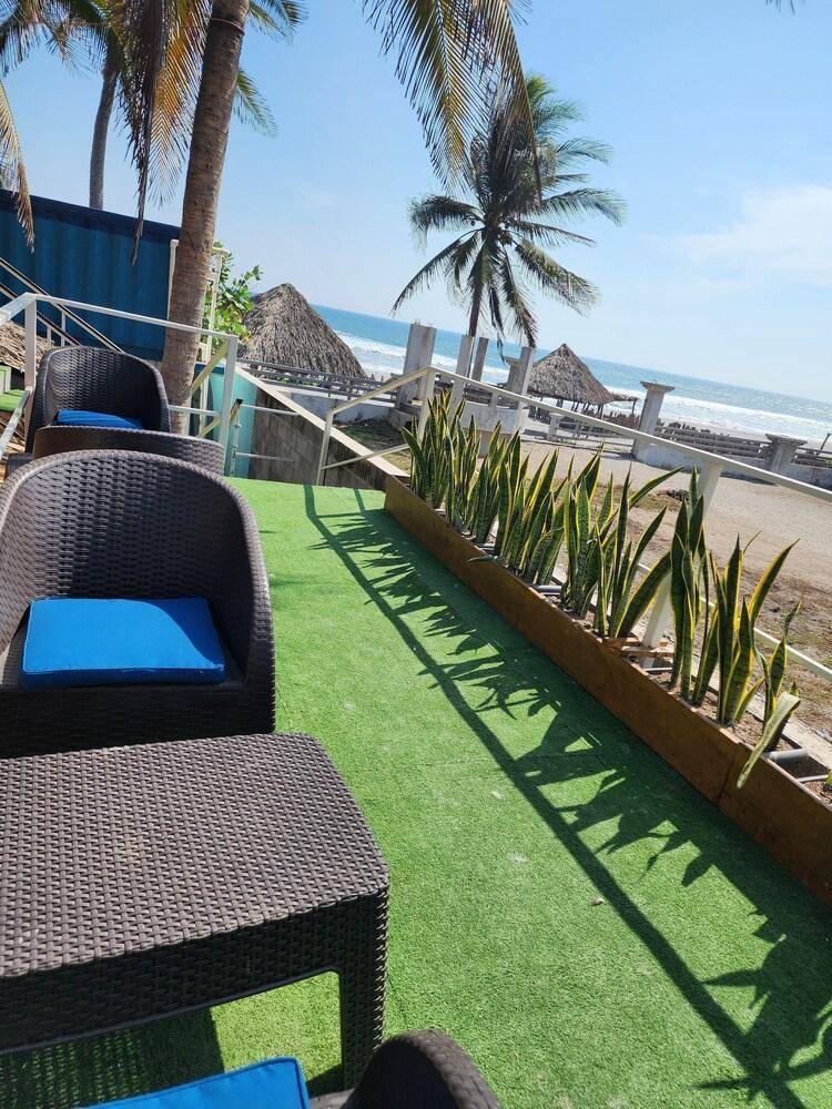La Hola Villas in La Herradura