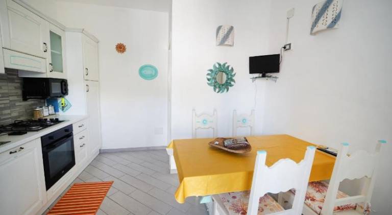 House with 2 rooms for 4 persons — photo 4