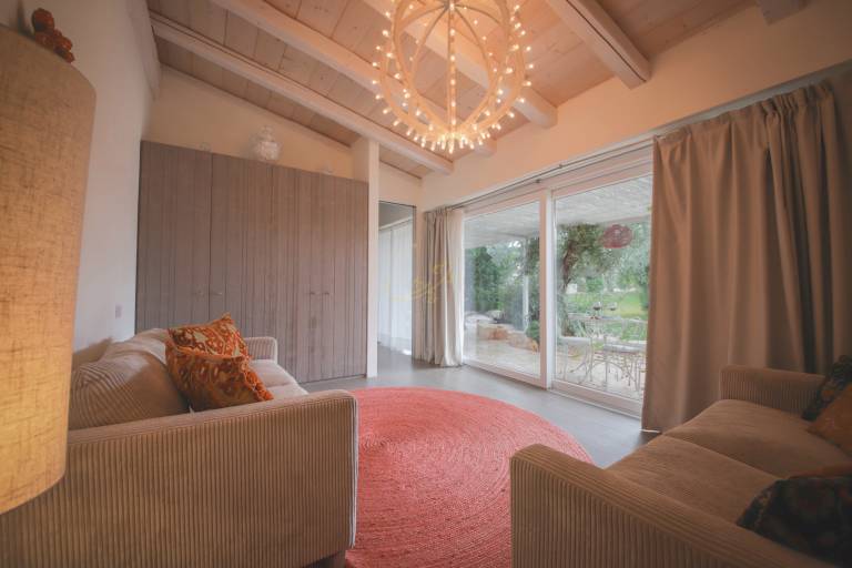 Children-friendly pleasant vacation home with barbeque, yard & private pool | Garden view | Pets allowed — photo 3