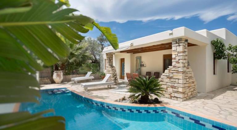 Rental apartment with pool in Heraklion