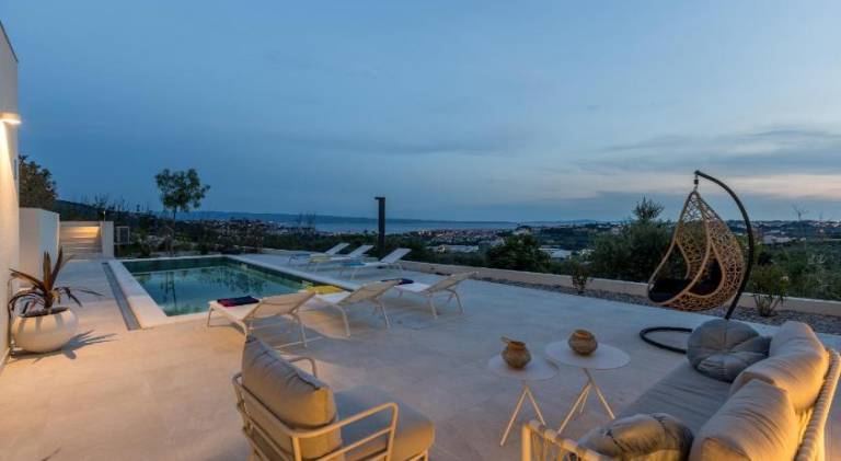 Big villa with pool | Pet-friendly — photo 2