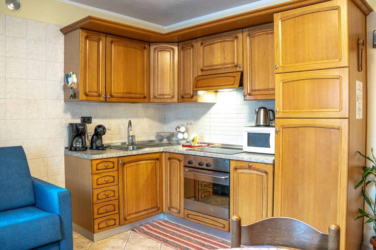 Family-friendly nice rental apartment | Mountain view | Next to the ski | Pets are welcome — photo 5