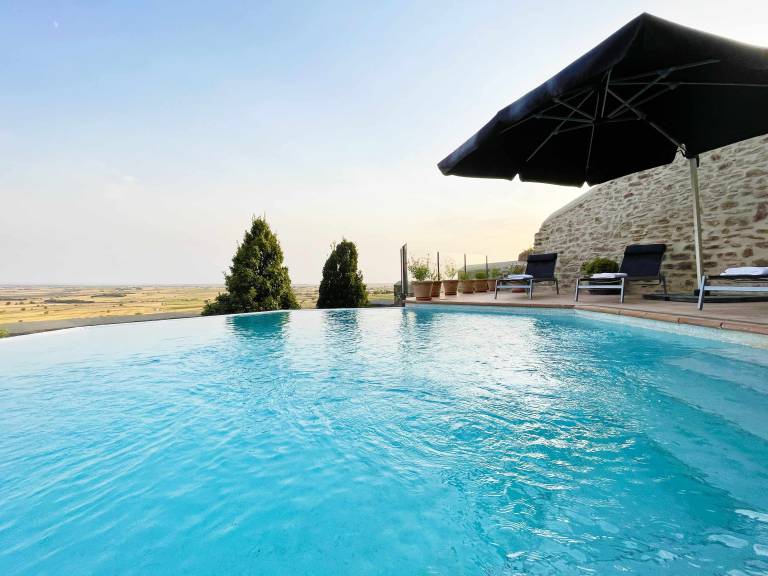 Fully equipped house with pool, hot tub & garden | Suitable for remote work | Dogs allowed — photo 2