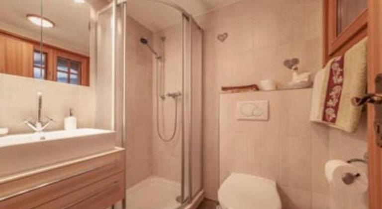 Chalet with 2 rooms for 4 persons — photo 2