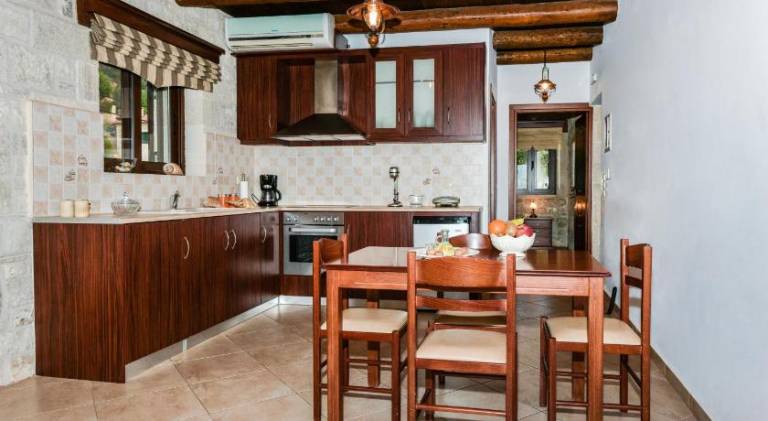 Holiday apartment with patio in Kissamos