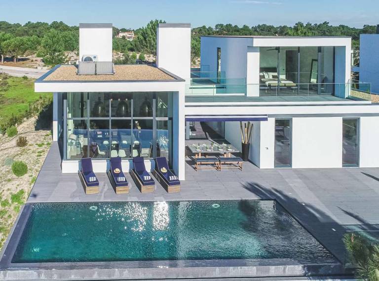 Villa Montchavin Sesimbra Lisbon Coast