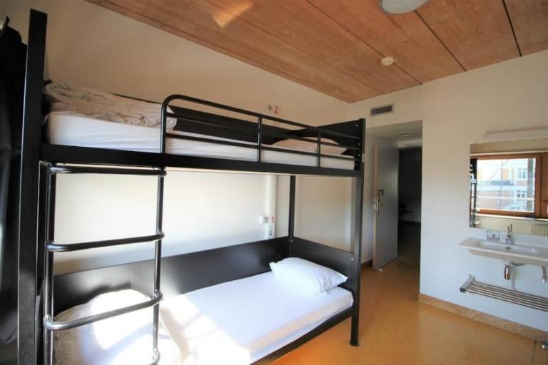 Hostel Paris
