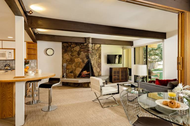 Family-friendly lovely condo with terrace & private pool | Close to the ski | Pet-friendly — photo 4
