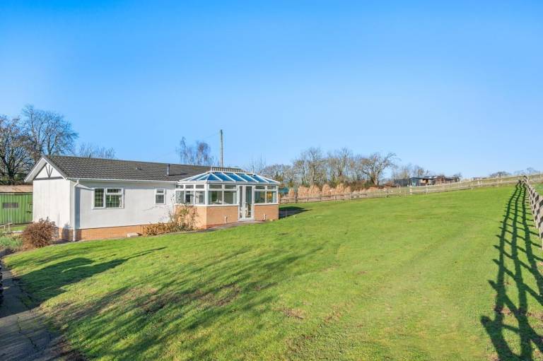 House Royal Leamington Spa