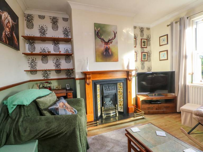 Child-friendly wonderful cottage with patio & garden | Pets are welcome — photo 5