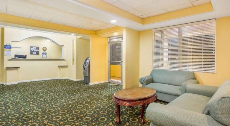 Days Inn by Wyndham Blytheville — photo 3