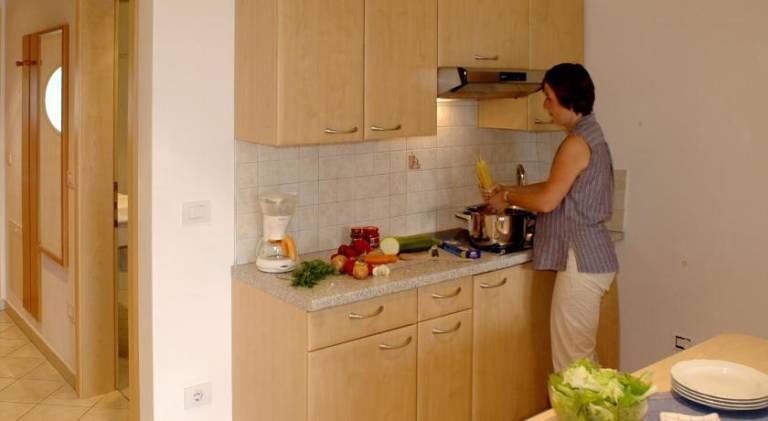 Rental apartment with terrace, garden & BBQ — photo 4