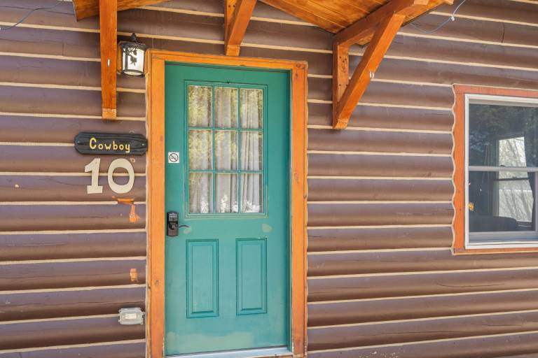 Cabin West Yellowstone