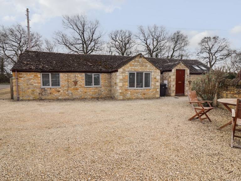 Cabin  Little Compton