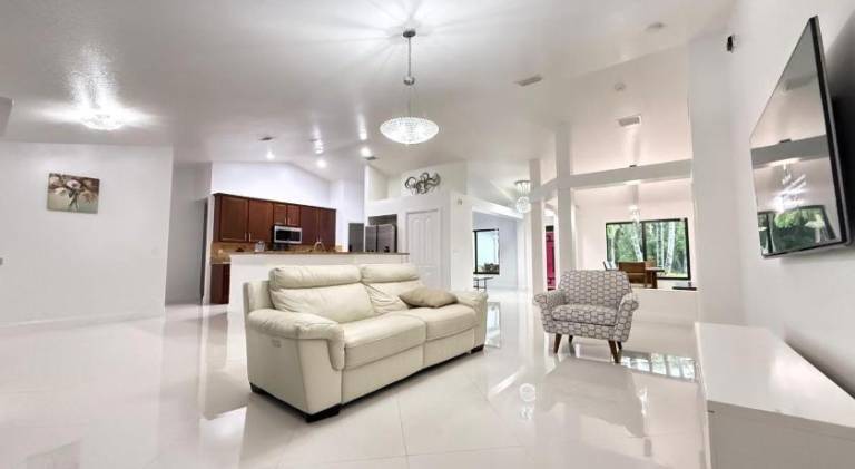 Nice house with pool | Pets allowed — photo 3