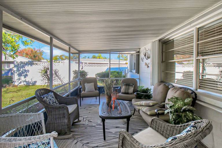 Delightful 2 BR / 2 BA Home in West Bradenton - Sans Souci in Bradenton, FL