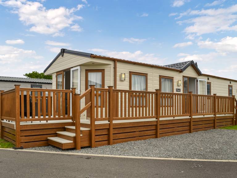 Family-friendly cottage with garden | River view | Pets allowed in Bridlington