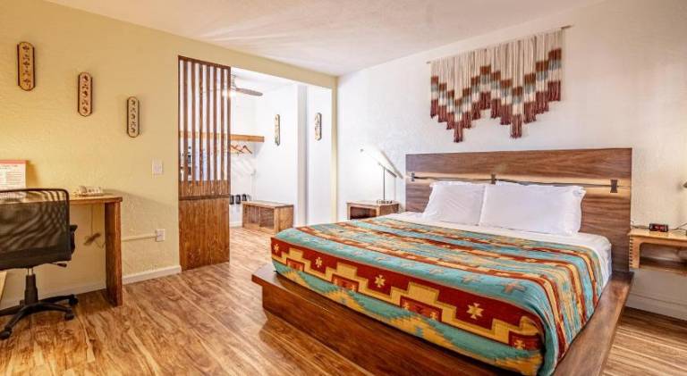 The Classic Desert Aire Hotel — photo 2