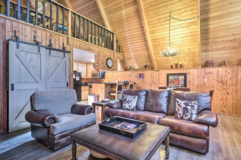 Ski-In/Ski-Out Red River Cabin w/ Mtn Views! — photo 5