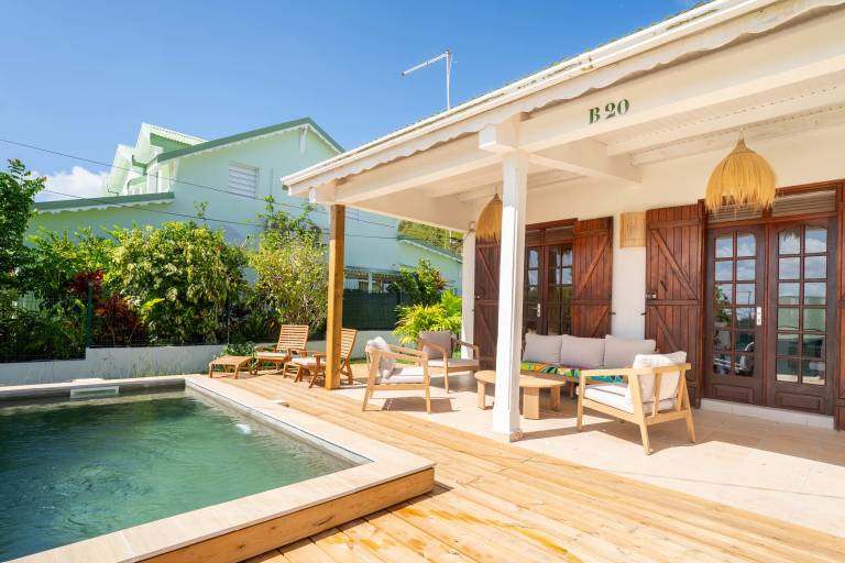 Villa with barbecue, garden & private pool | Perfect for remote work — photo 3
