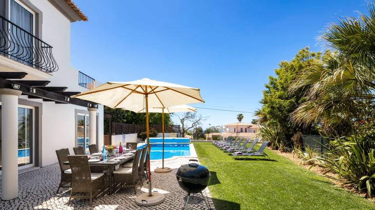 House with grill, private pool & patio | Pool view — photo 2
