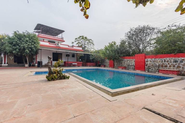 Lovely house with pool, yard & hot tub | Good for workation | Pets allowed — photo 2