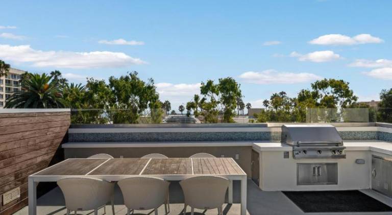 Carnelian Calm-Pool BBQ Rooftop Walk to the Beach — photo 4